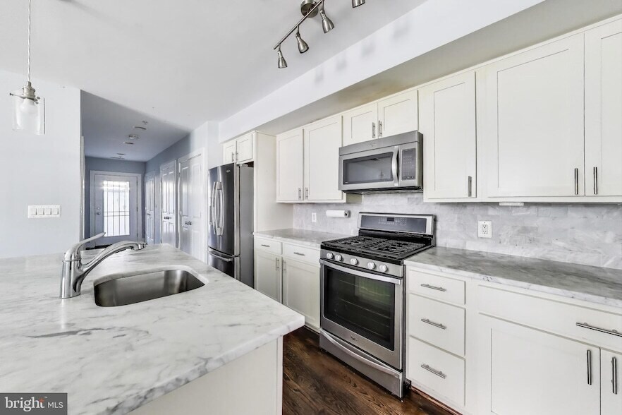 Foto principal - 1480 Harvard St NW