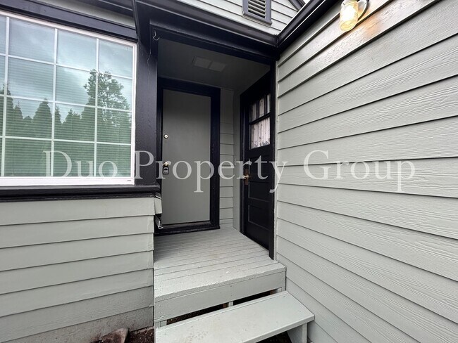 Photo - 13th &amp; Chambers Apartment