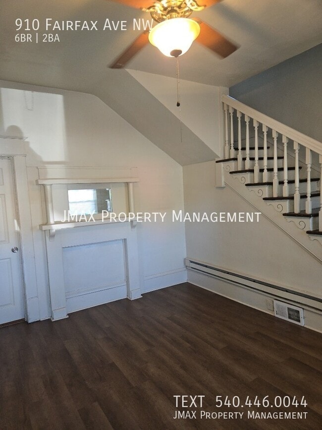 Photo - 910 Fairfax Ave NW House