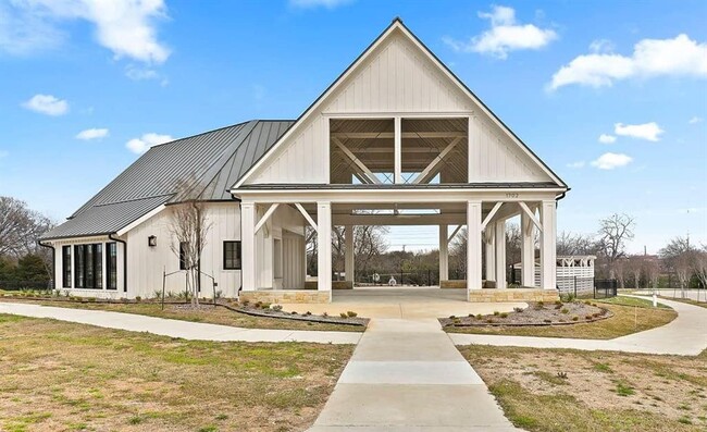 Building Photo - 2702 Bechtol St