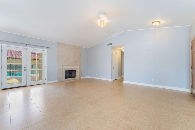 Building Photo - Charming 3-Bedroom Home with Pool in Prime...