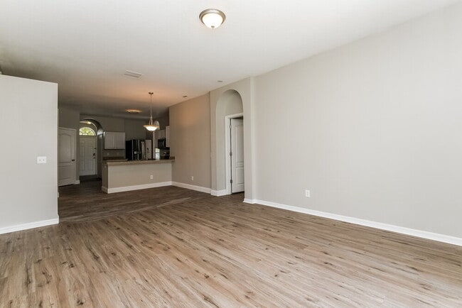 Building Photo - 3309 Downan Point Dr