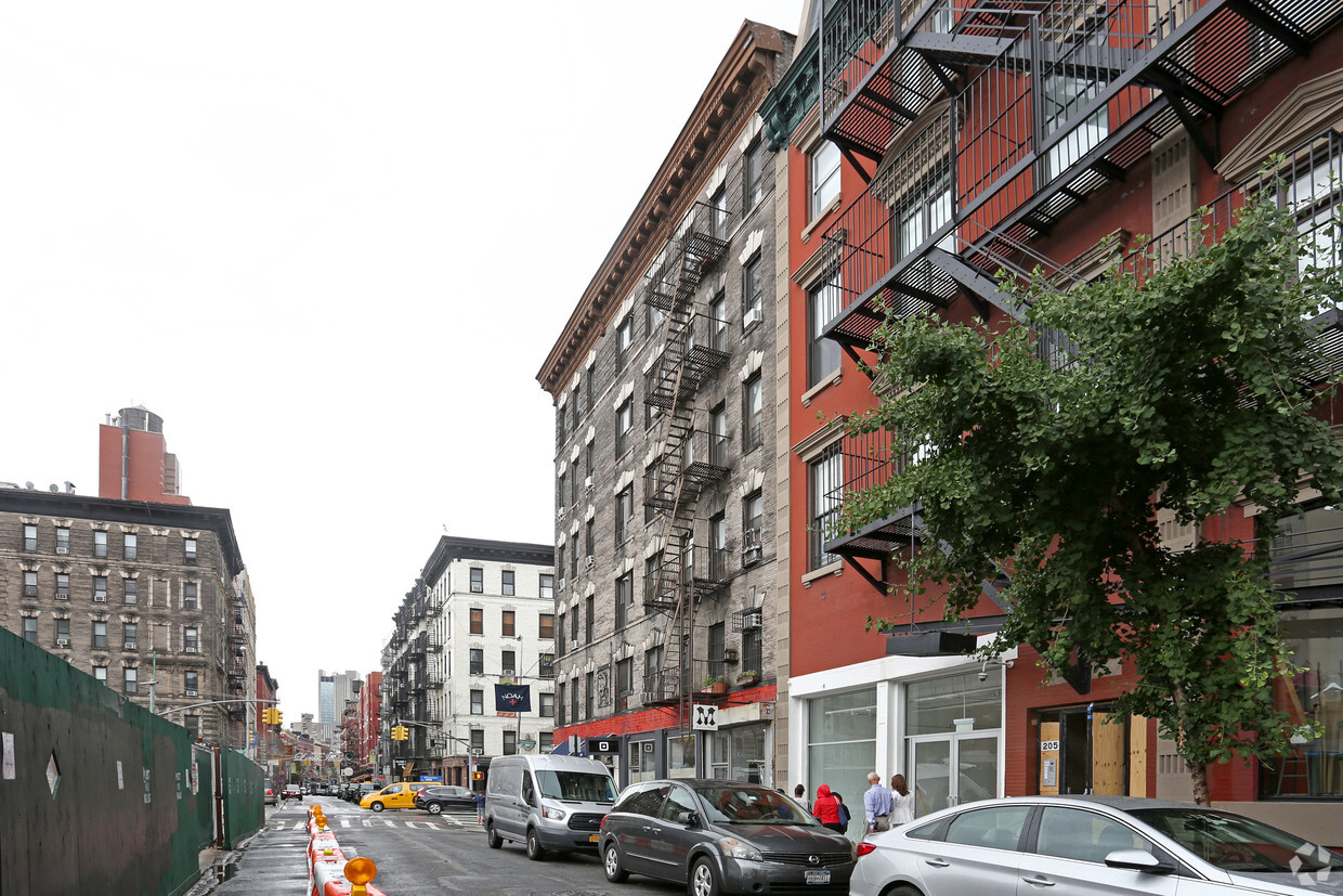 Building Photo - 195-199 Mulberry St