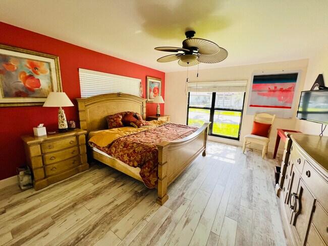 Building Photo - 4859  Equestrian Circle Unit B Boynton Bea...