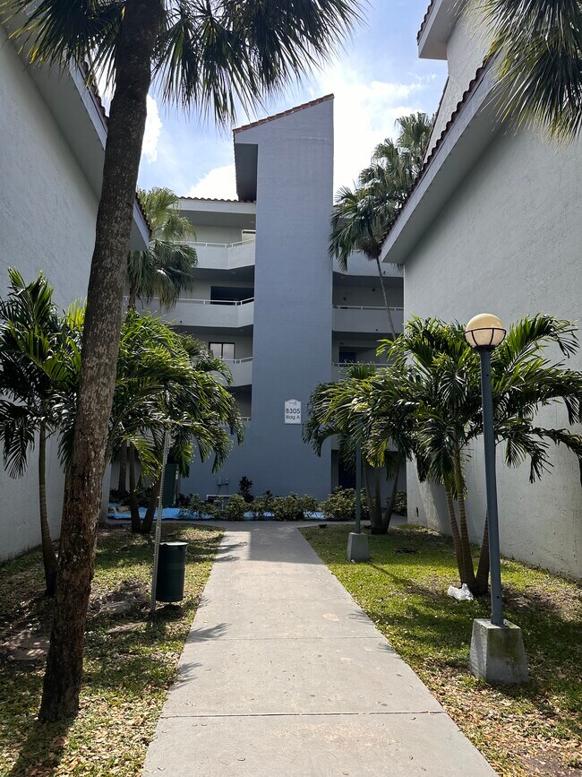 Building Photo - 8305 SW 152nd Ave