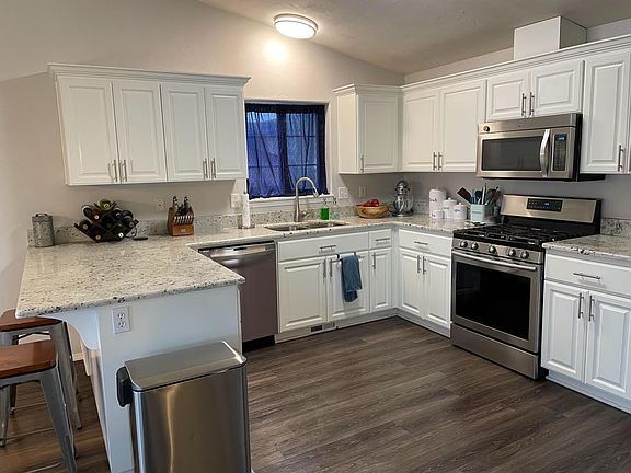 Building Photo - 371 Meadowlark Ct SE