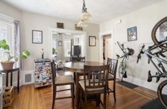 Foto del edificio - 44 Greenleaf Ave