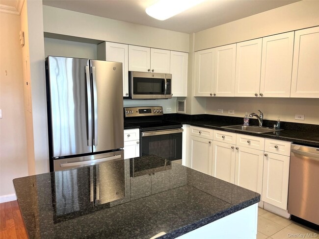 Foto del edificio - 300 Mamaroneck Ave