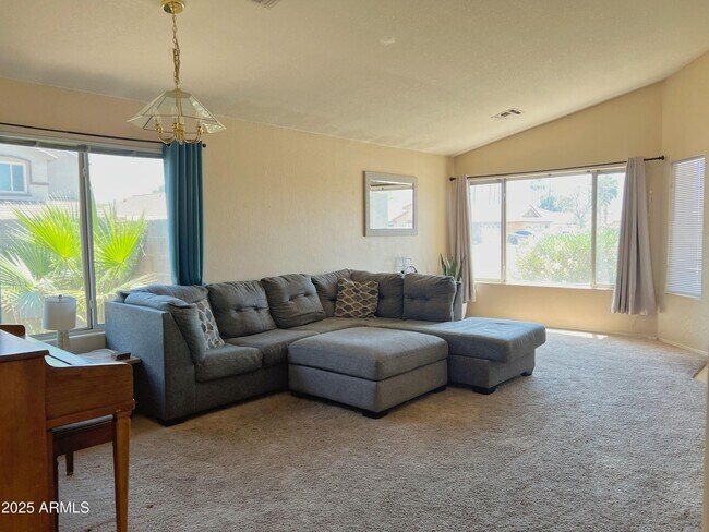 Building Photo - 3980 E Pinon Ct