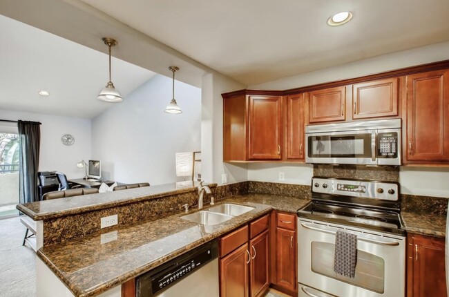 Kitchen - 5055 Collwood Blvd