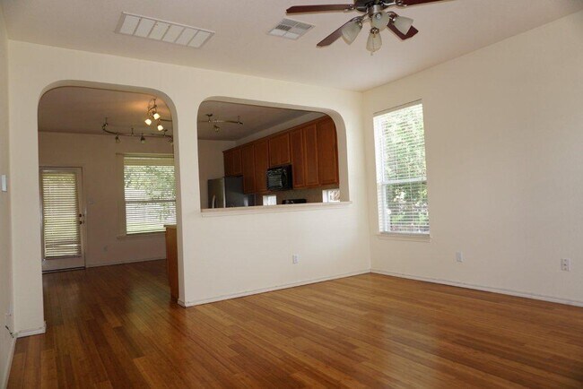 Building Photo - 1603 Rockland Dr