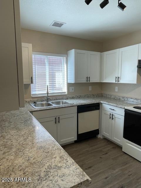 Building Photo - 10854 W Carousel Dr