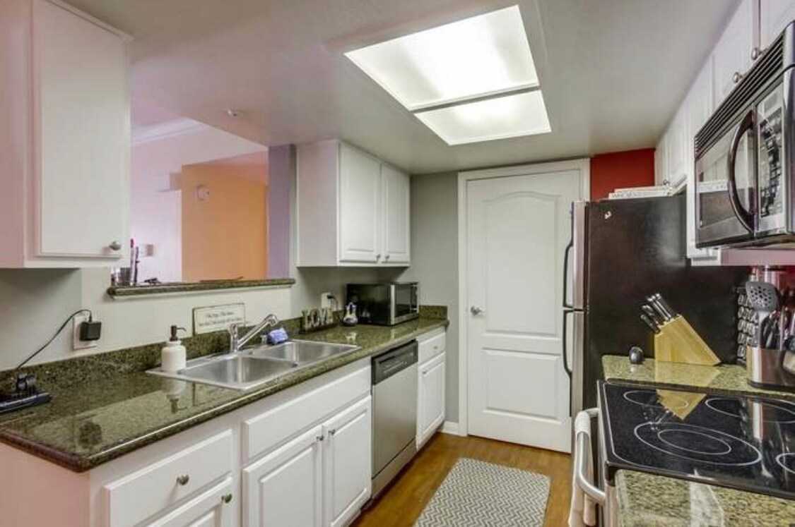 12071 Alta Carmel Ct Unit 101, San Diego, CA 92128 Condo for Rent in