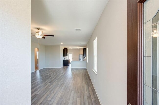 Foto del edificio - 520 Republic Dr