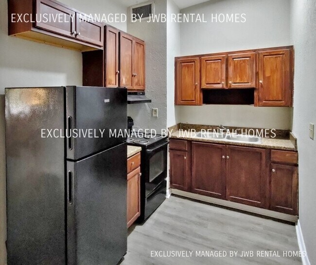 Building Photo - 6124 Ardisia Rd W