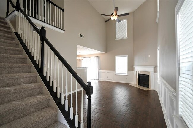 Foto del edificio - 6215 Smoke Ridge Ln