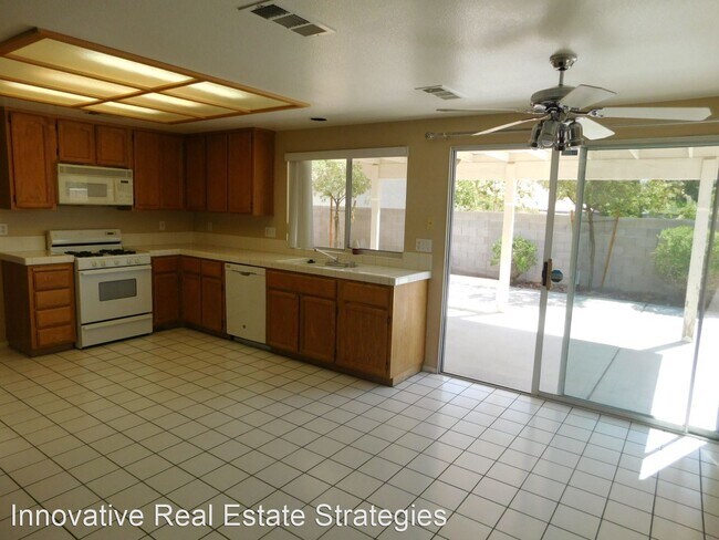 Building Photo - 3 br, 2.5 bath House - 302 Tuscany Ct