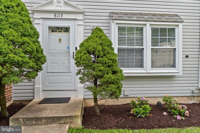 Foto del edificio - 8113 Loving Forest Ct