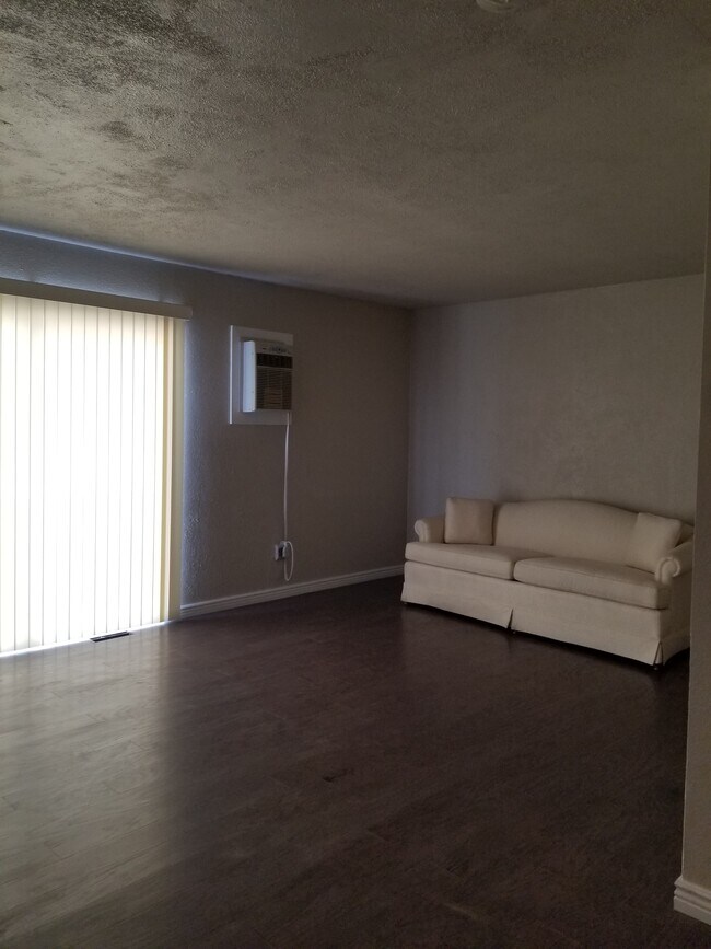 Living room (couch not included) - 432 1/2 32 1/8 Road