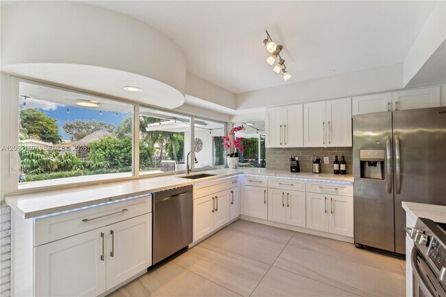 Foto del edificio - 1424 NE 53rd Ct