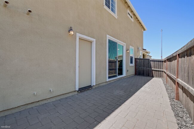 Foto del edificio - 3 br, 2.5 bath House - 3004 Club Center Drive