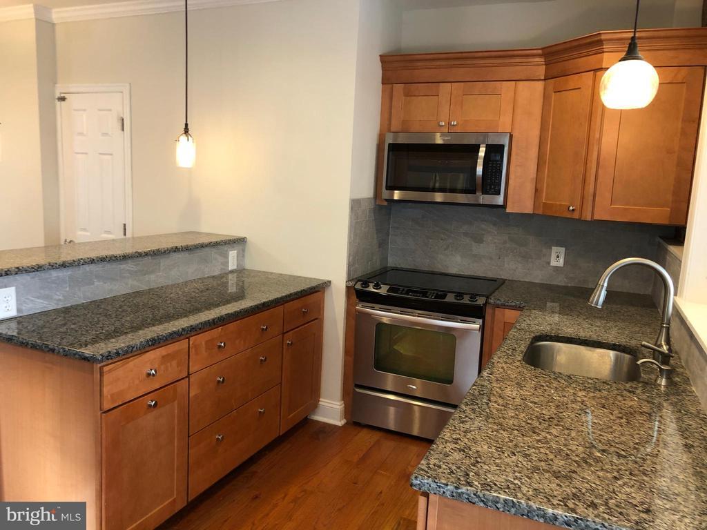 Foto principal - 305 N 6th St