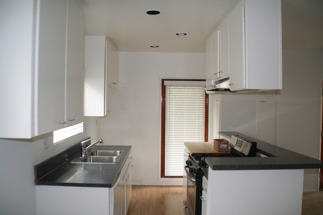Building Photo - Berkley Apartments