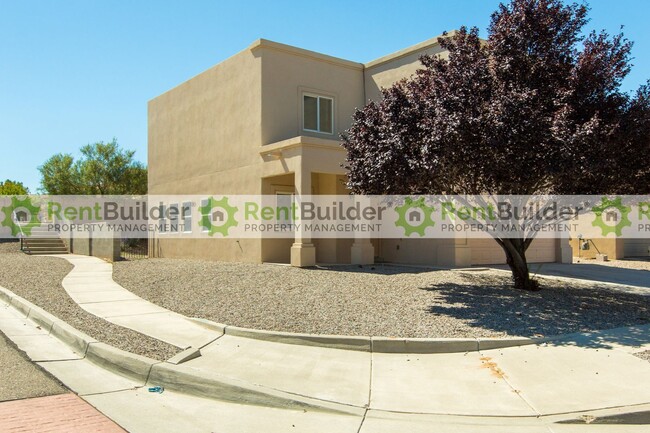 Foto del edificio - **RENT SPECIAL!!  CALL US TODAY AT (505) 8...