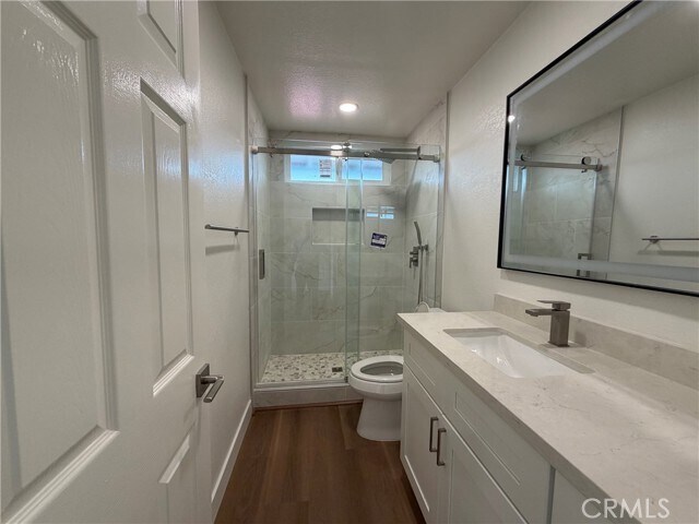 Foto del edificio - 5051 Yearling Ave