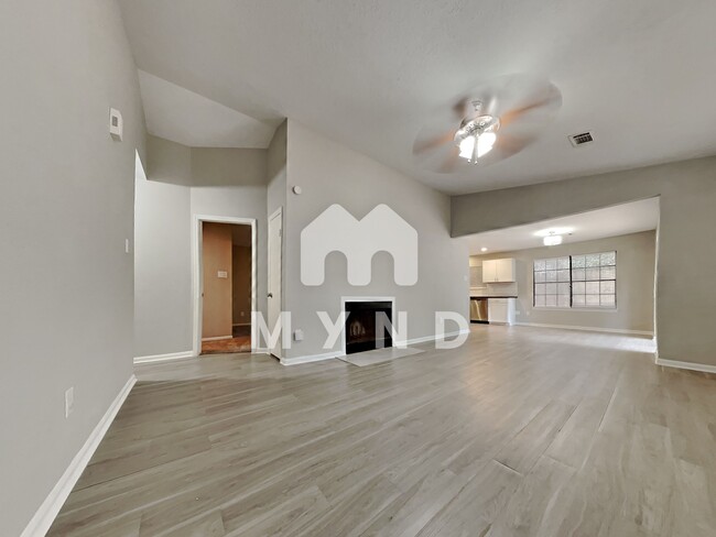 Building Photo - 87 W High Oaks Cir