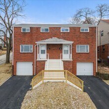 Building Photo - 227-229 Shadyhill Rd