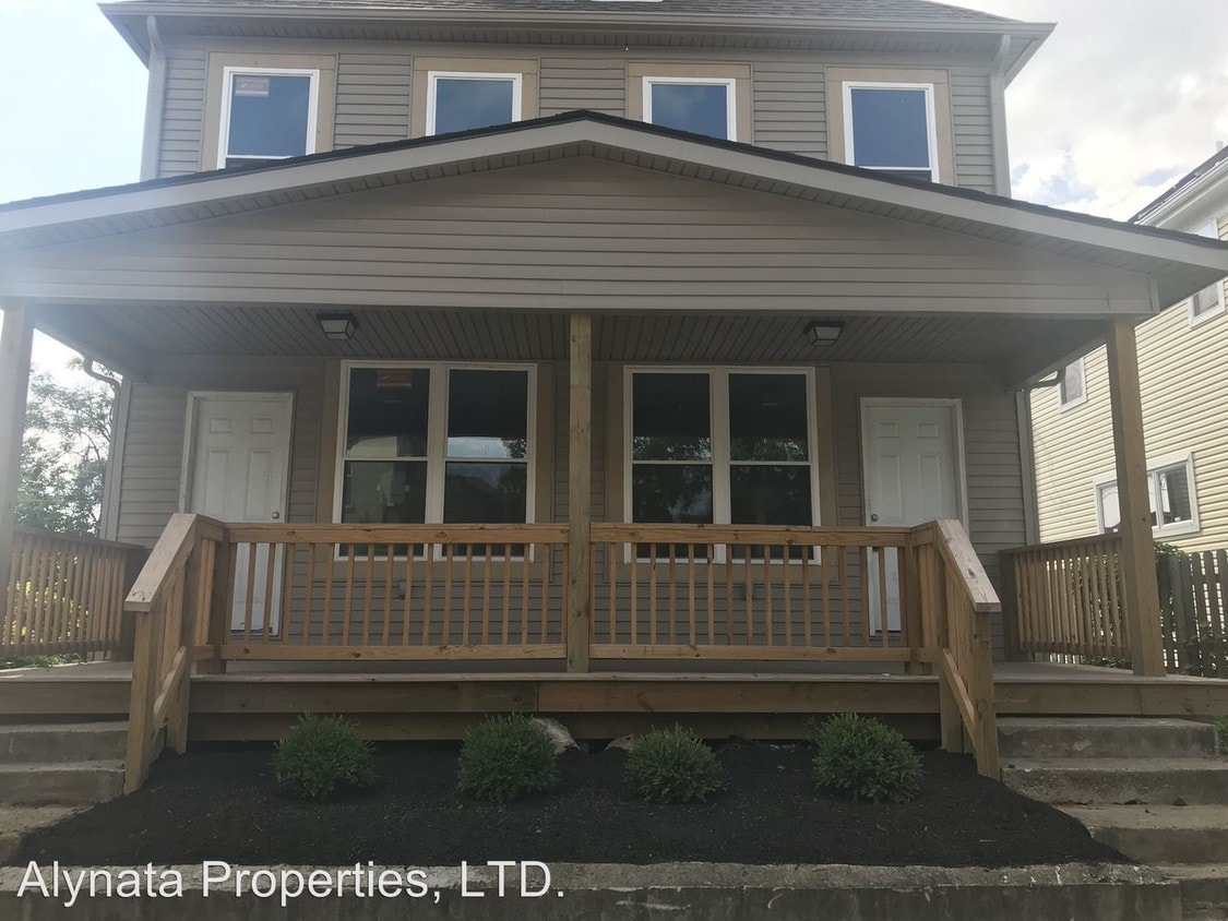 Primary Photo - 143-145 N 20th St