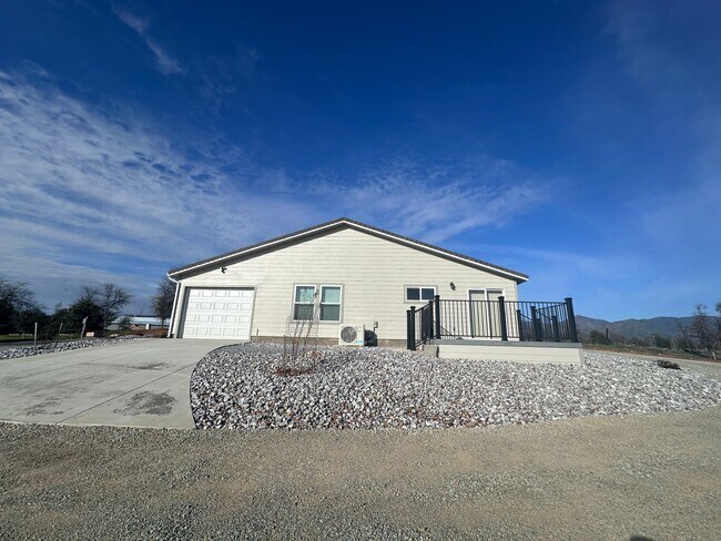 Foto del edificio - New Bright and Spacious Home with Solar and Breathtaking Views of Mt. Bally, Mt. Copley and Mt. L...