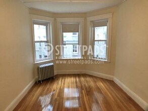 Building Photo - 1185 Boylston St