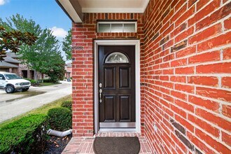 Building Photo - 8910 Minola Oaks Dr