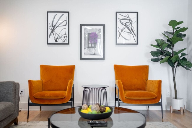 Foto del edificio - 1136 Crescent Ave NE