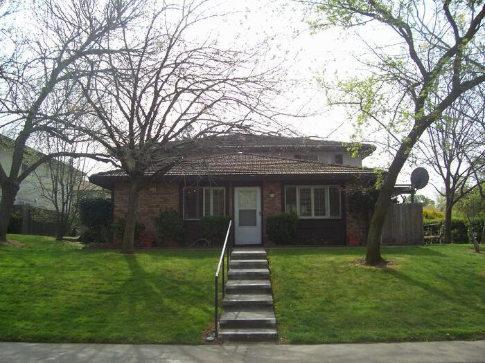 2 Bed/1 Bath Foothill Farms Condo with Pri... Condo for Rent in Sacramento, CA