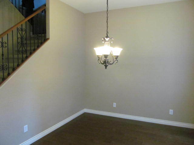 Building Photo - Spacious 5-Bedroom Home with Loft, Pool, a...