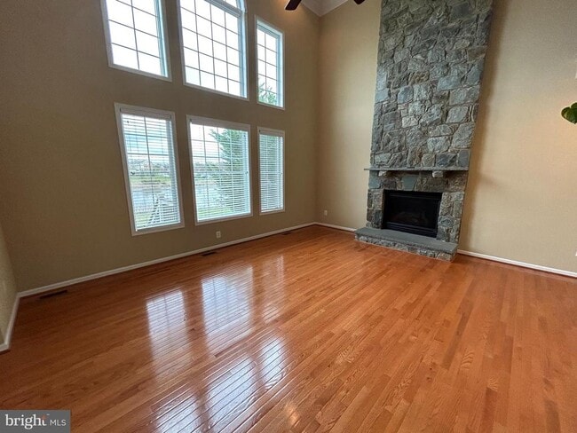 Building Photo - 42650 Nations St