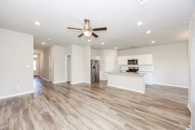 Building Photo - 4635 Mendocino Way