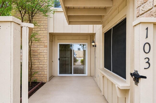 Building Photo - 8340 Fathom Cir