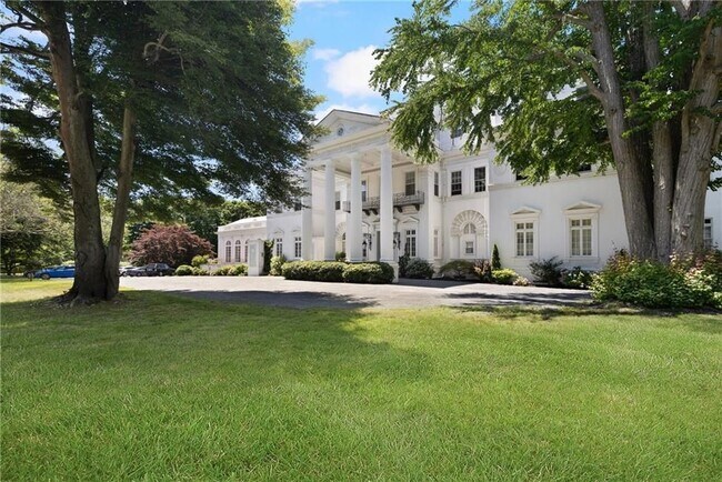 Building Photo - 553 Bellevue Ave