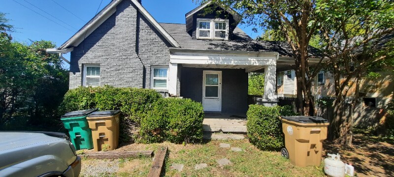 Foto principal - 636 Benton Ave