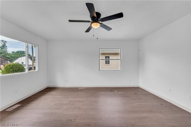 Building Photo - 12114 Milligan Ave