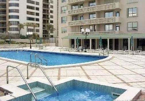 Foto del edificio - 10185 Collins Ave