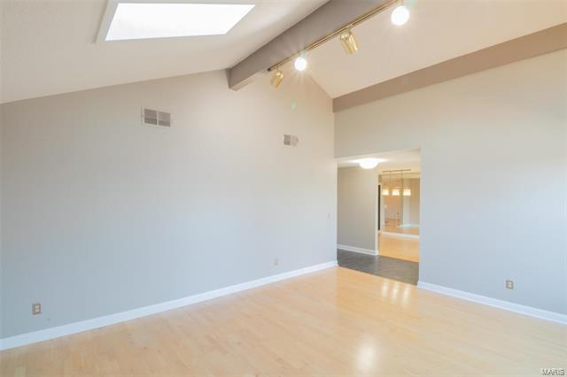 Building Photo - 507 Glenmeadow Dr
