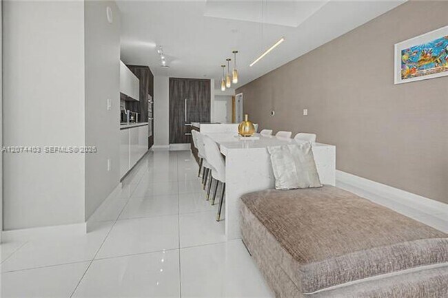 Foto del edificio - 851 NE 1st Ave