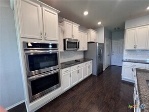 Building Photo - 1310 Stonewall Ridge
