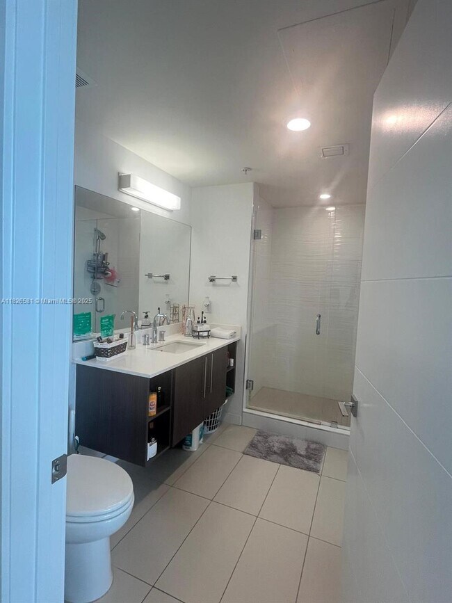Foto del edificio - 7875 NW 107th Ave