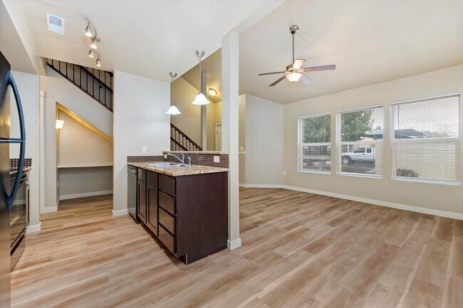 Foto del edificio - Bowery Point Townhomes